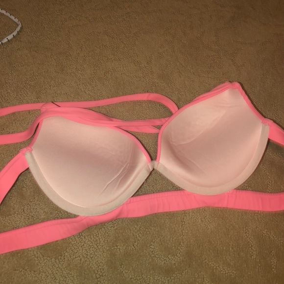 Pink Victoria Secret bikini top - Picture 2 of 3